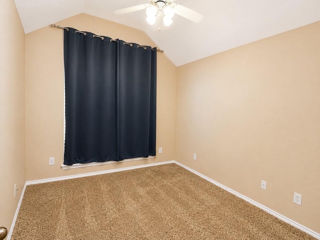 809 Mesa Drive - Photo 8