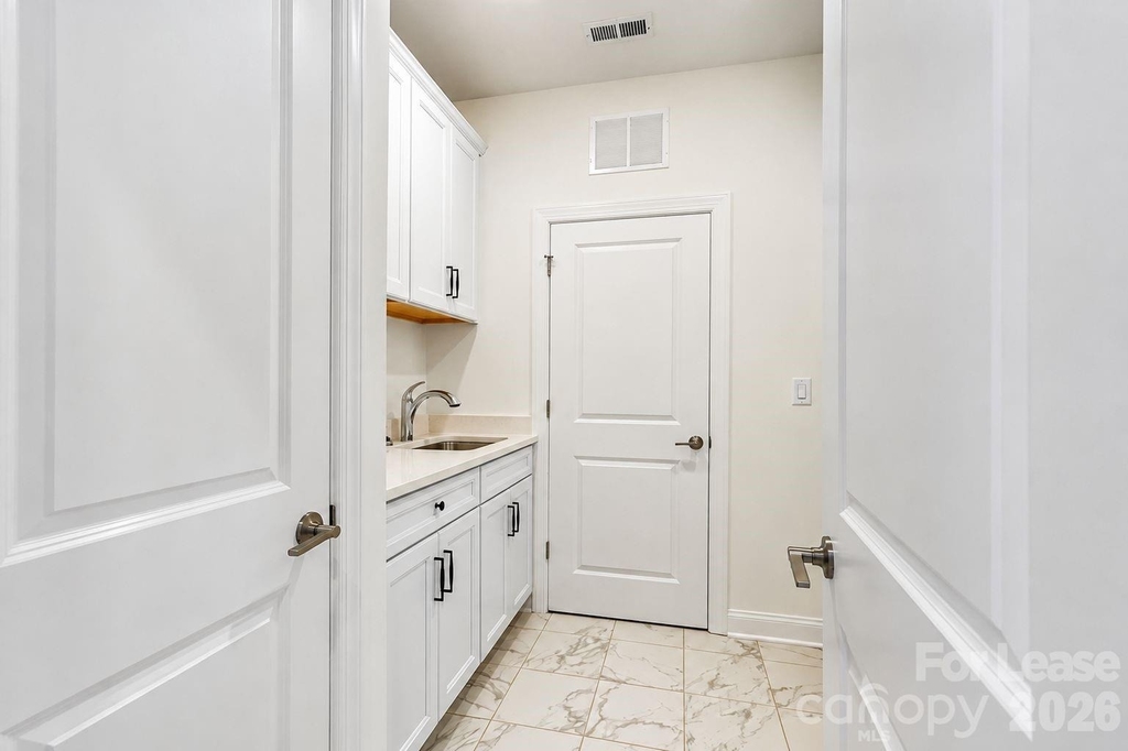 5944 Bakers Point - Photo 17