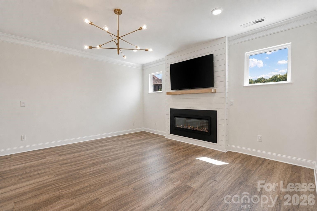 5944 Bakers Point - Photo 5