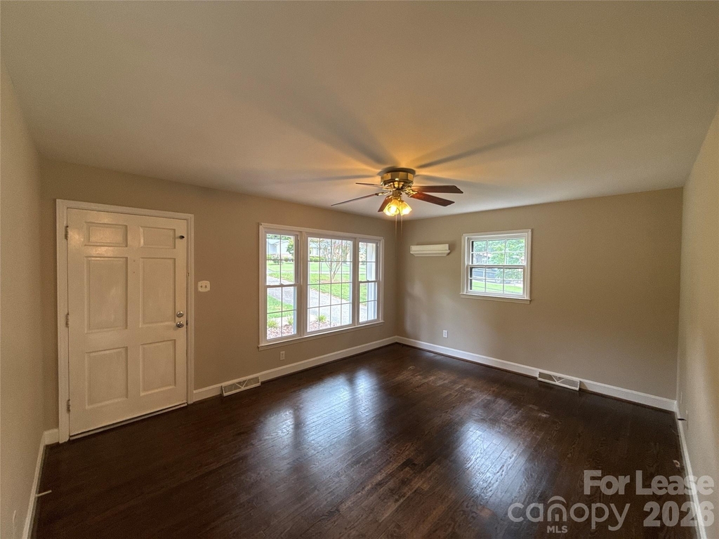 1427 Churchill Drive - Photo 0