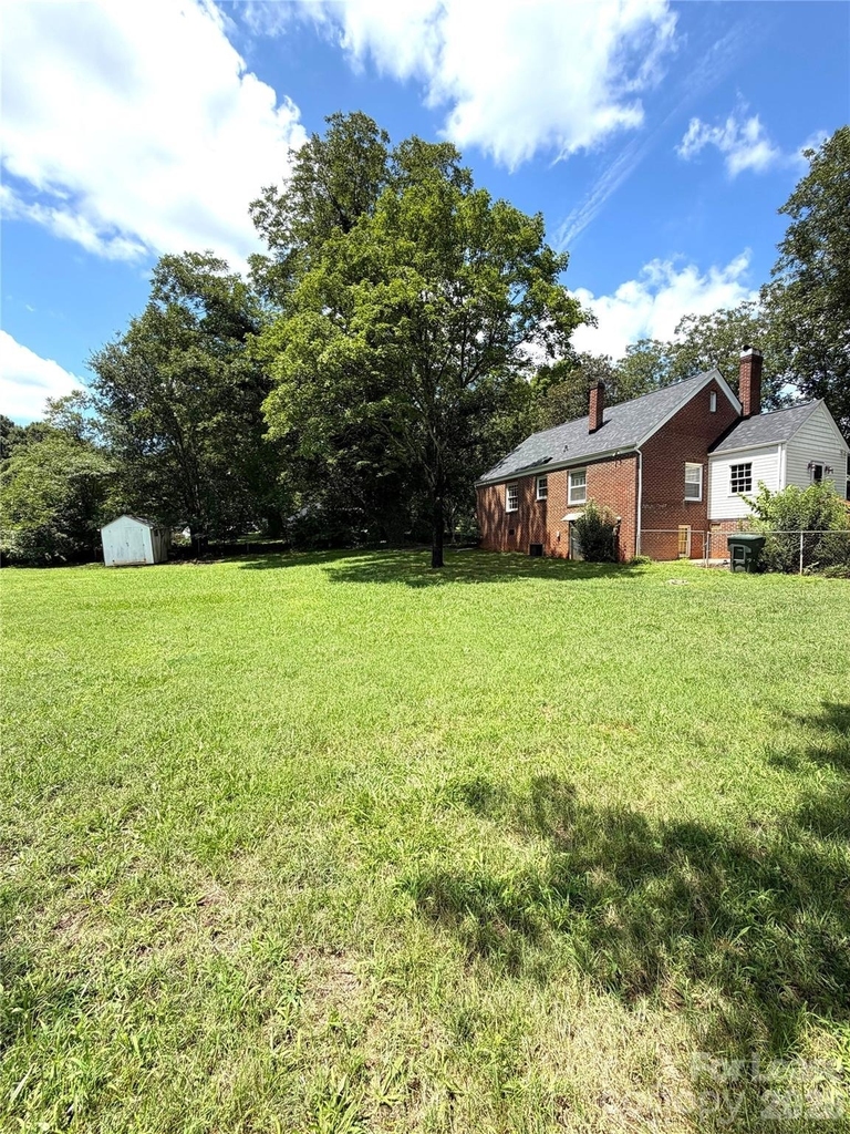 1901 Armstrong Park Drive - Photo 17