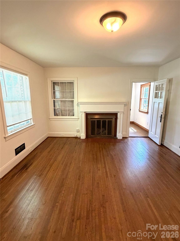 1901 Armstrong Park Drive - Photo 2