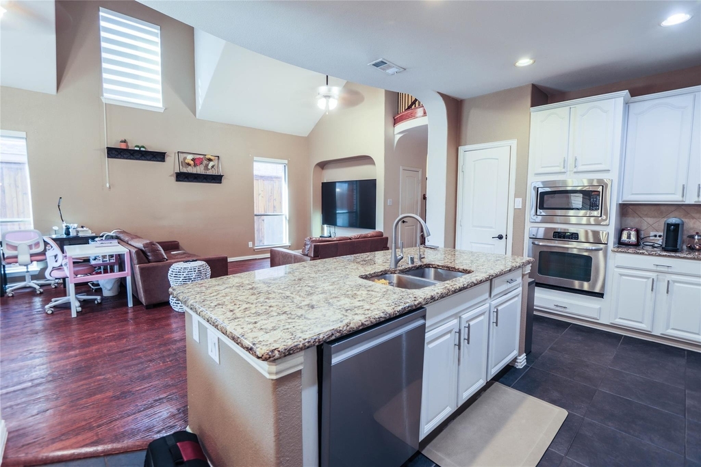 14013 Valley Mills Drive - Photo 7