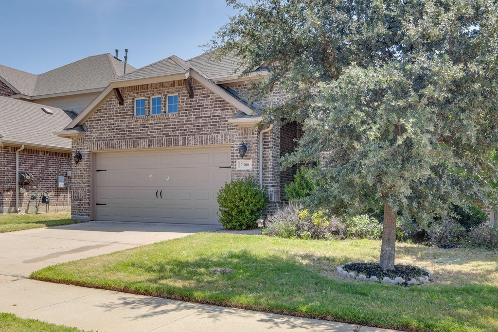 2300 Eppright Drive - Photo 2