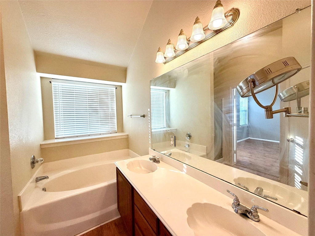 218 Canyon Lake Drive - Photo 11