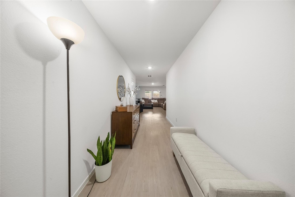260 Adelina Drive - Photo 3
