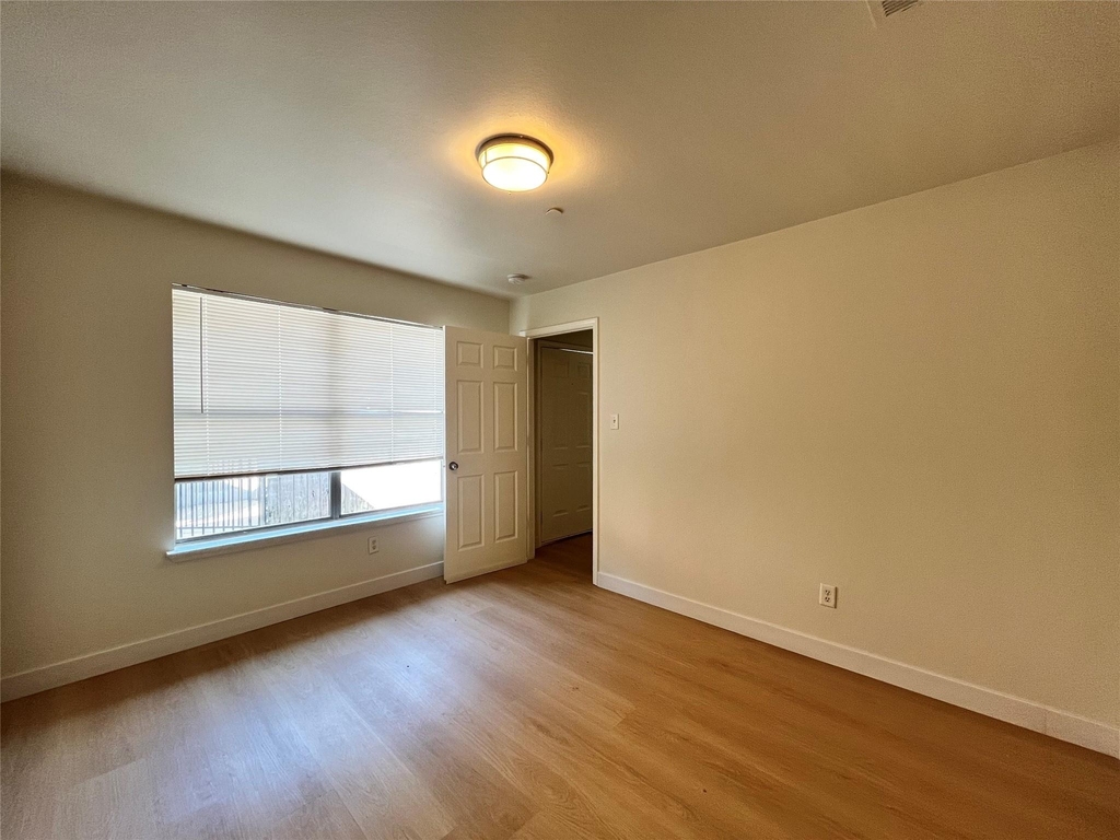 1129 Weston Drive - Photo 14