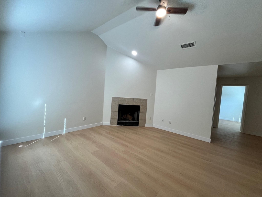 1129 Weston Drive - Photo 3