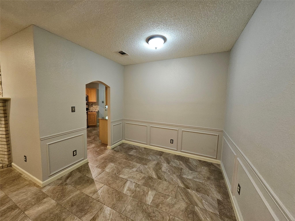 1608 Merritt Drive - Photo 6