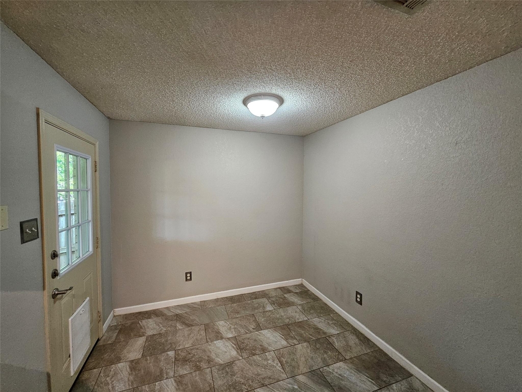 1608 Merritt Drive - Photo 13