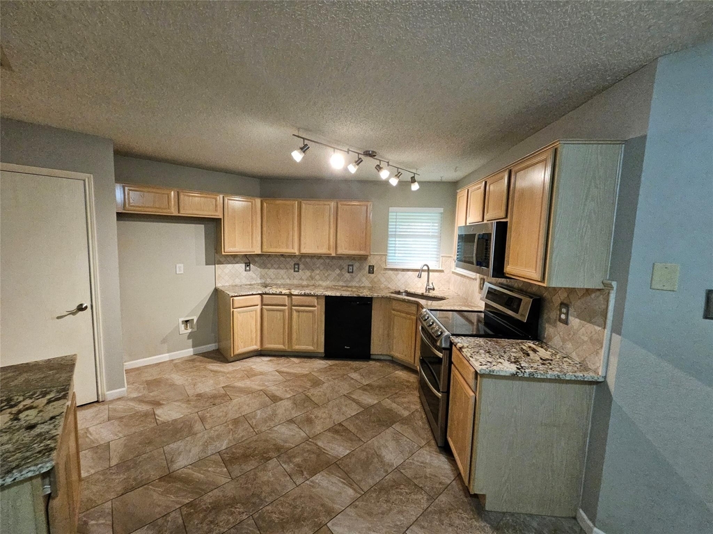 1608 Merritt Drive - Photo 14