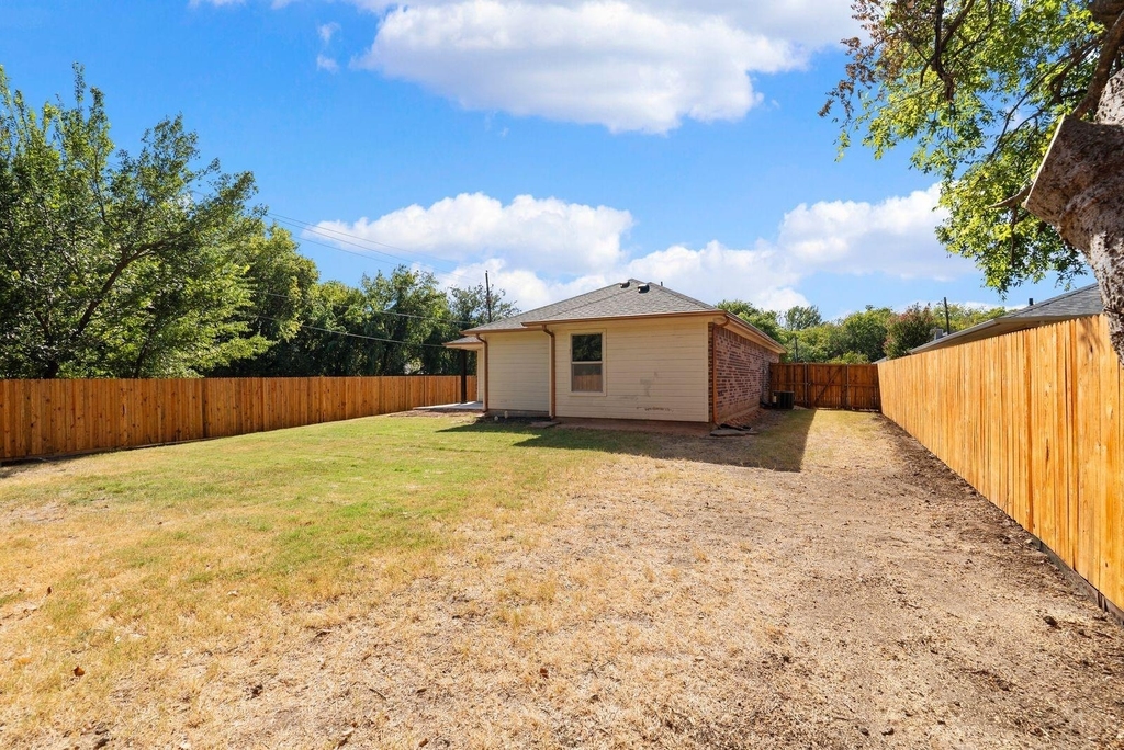 781 Copley Street - Photo 31
