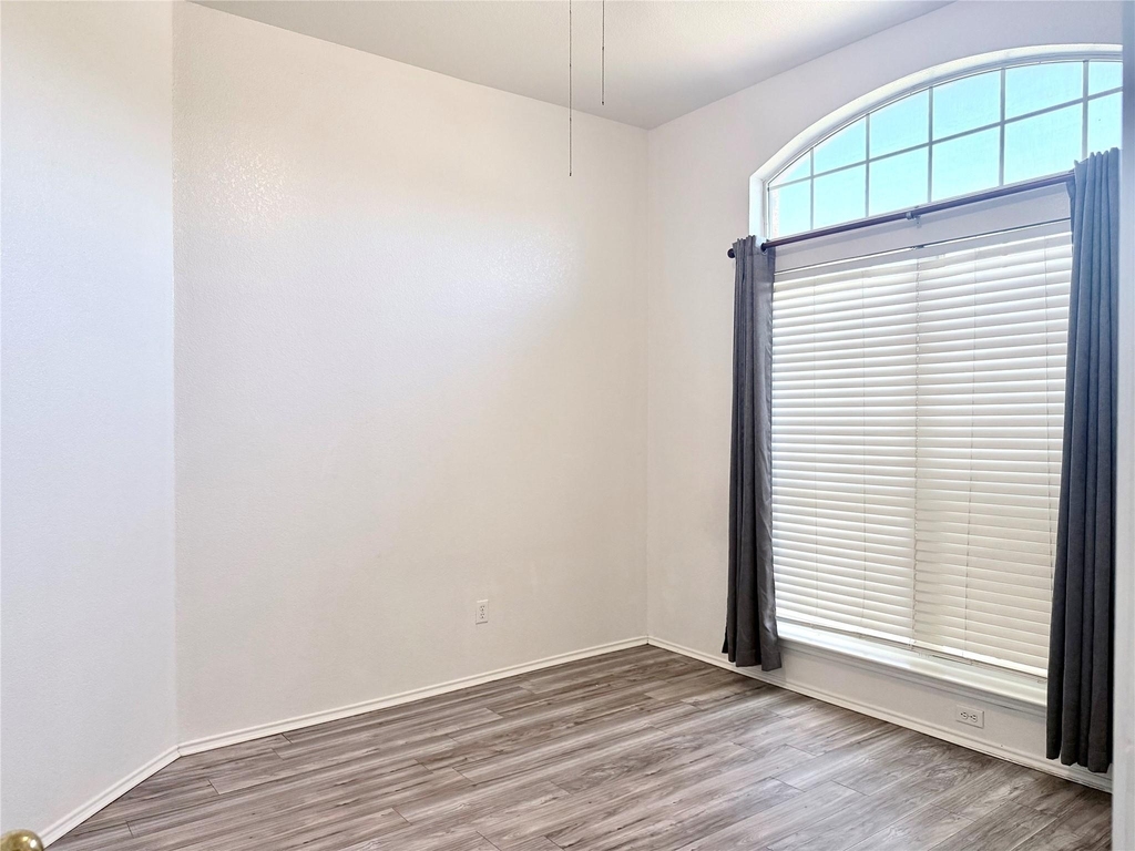 619 Douglas Drive - Photo 11