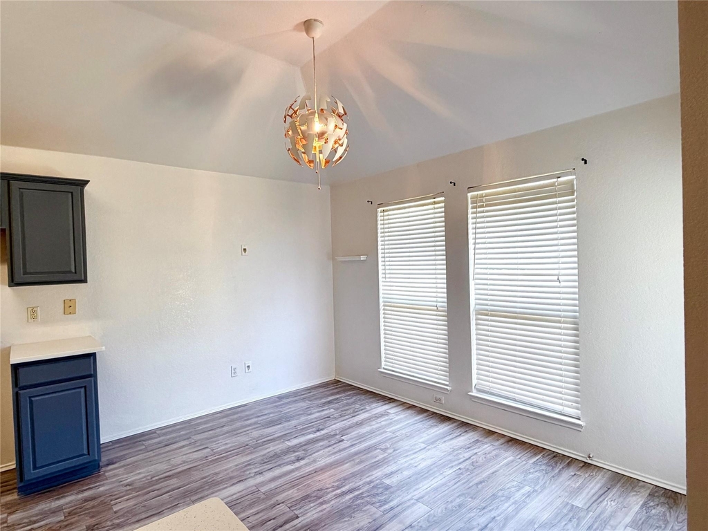 619 Douglas Drive - Photo 6