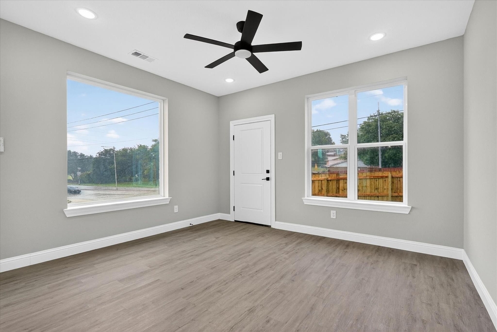 806 Premier - Photo 8