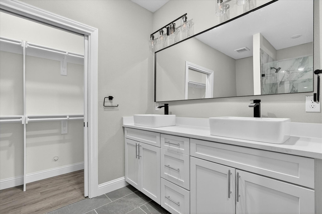 806 Premier - Photo 9