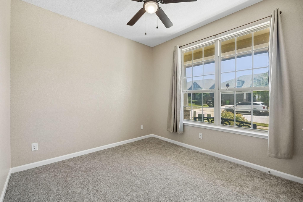 1605 Ridge Creek Lane - Photo 3