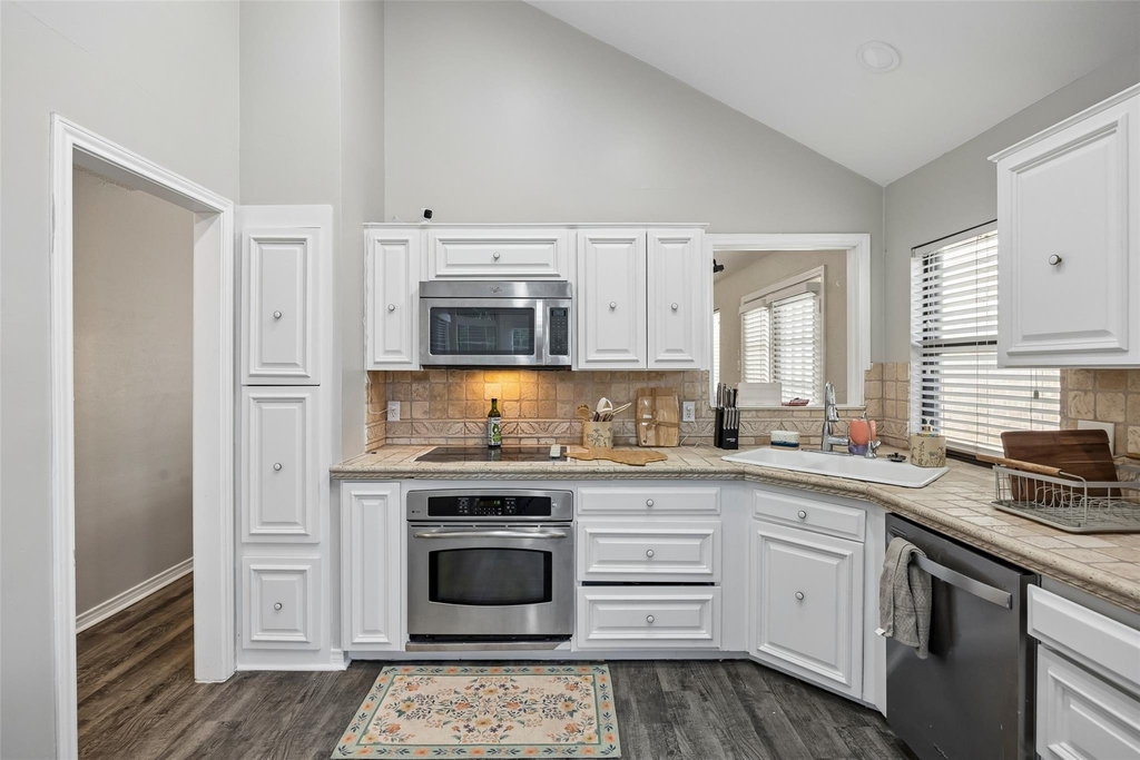 2108 Rose Cliff Lane - Photo 9