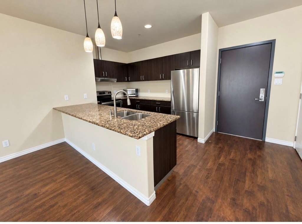 1100 W Trinity Mills Road - Photo 7