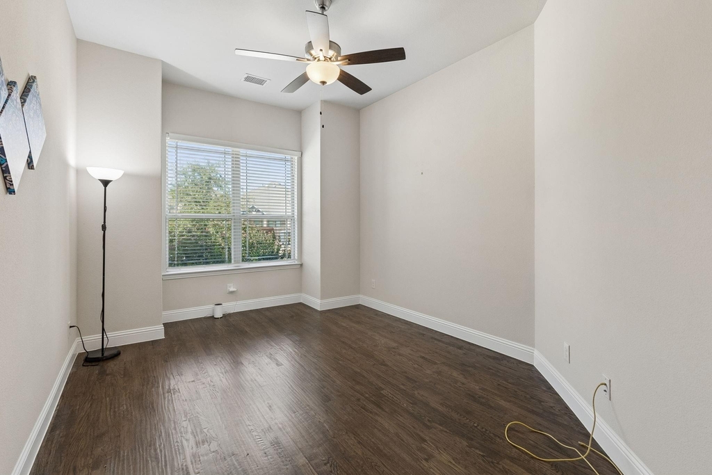 408 Worthing Way - Photo 17