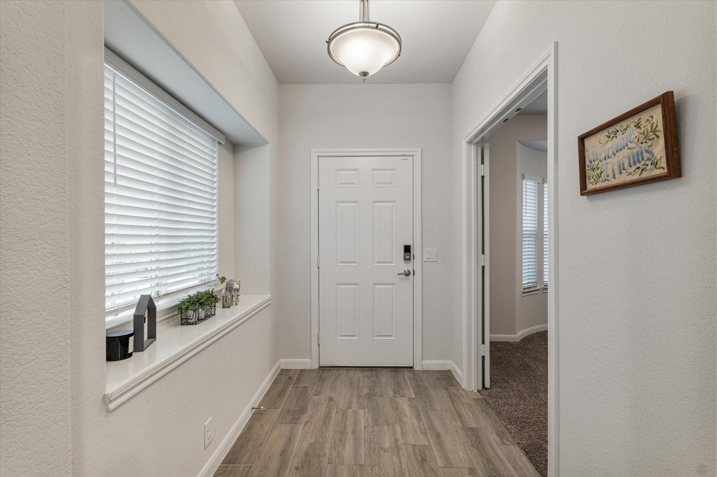 3225 Sioux Trail - Photo 3