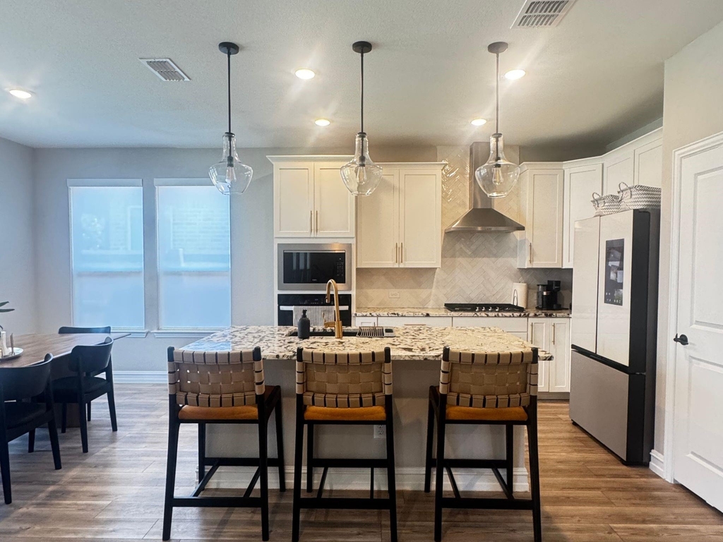 4839 Simcoe Street - Photo 1