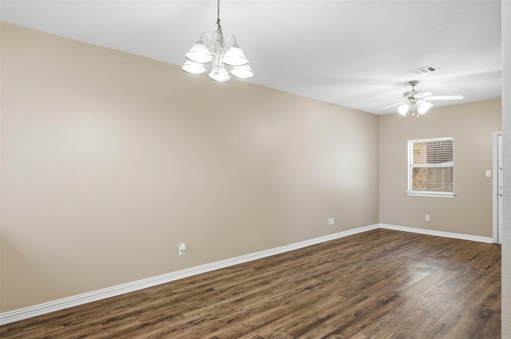 3116 S Cherry Lane - Photo 4