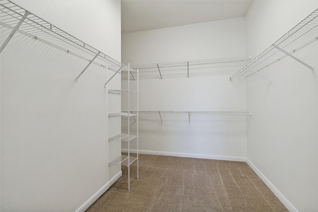 3225 Turtle Creek Boulevard - Photo 7
