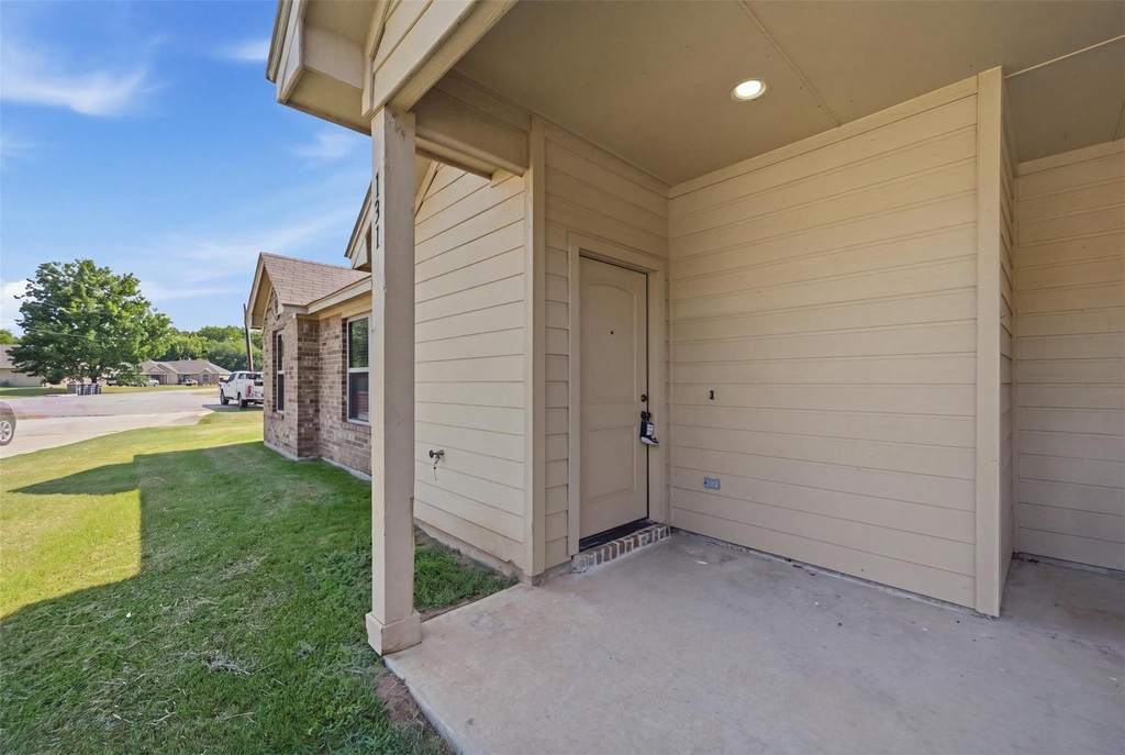 131 Sunburst Court - Photo 1