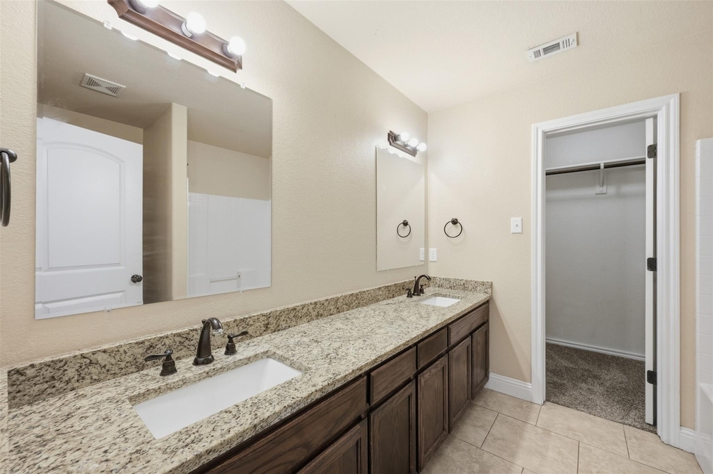 131 Sunburst Court - Photo 17