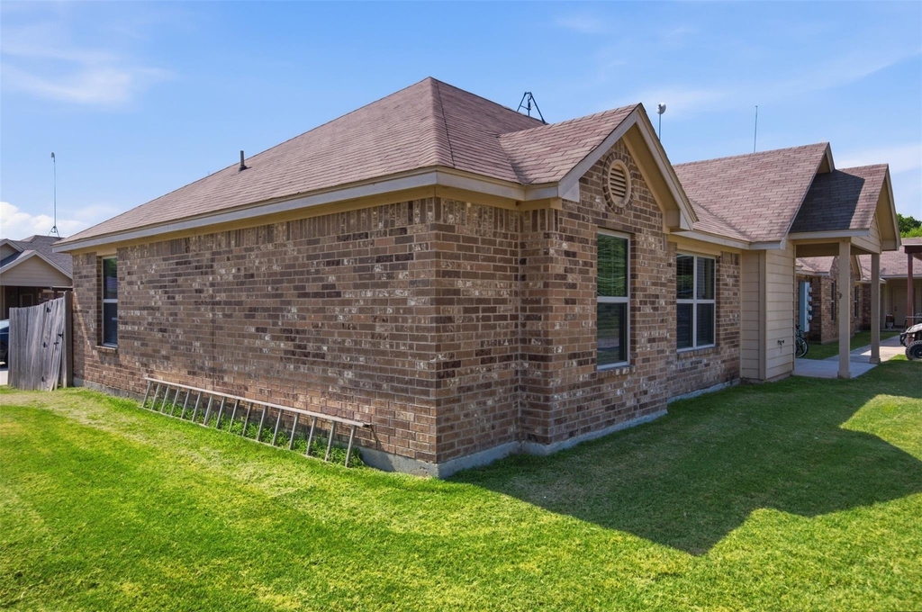 131 Sunburst Court - Photo 0