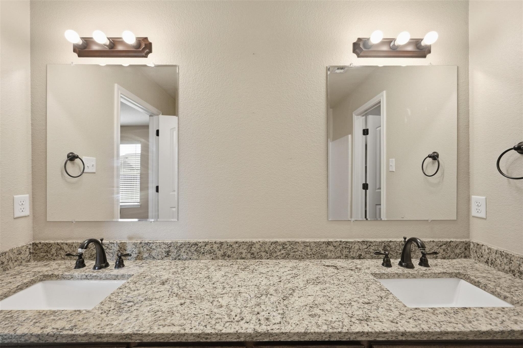 131 Sunburst Court - Photo 16