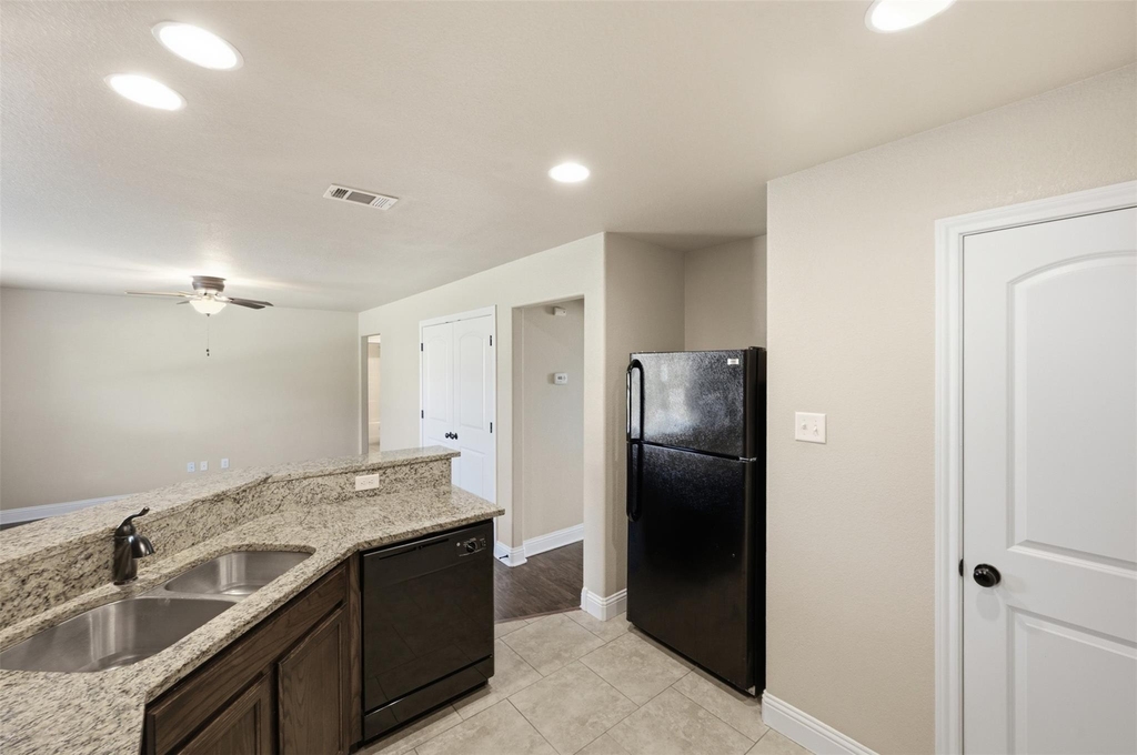 131 Sunburst Court - Photo 6