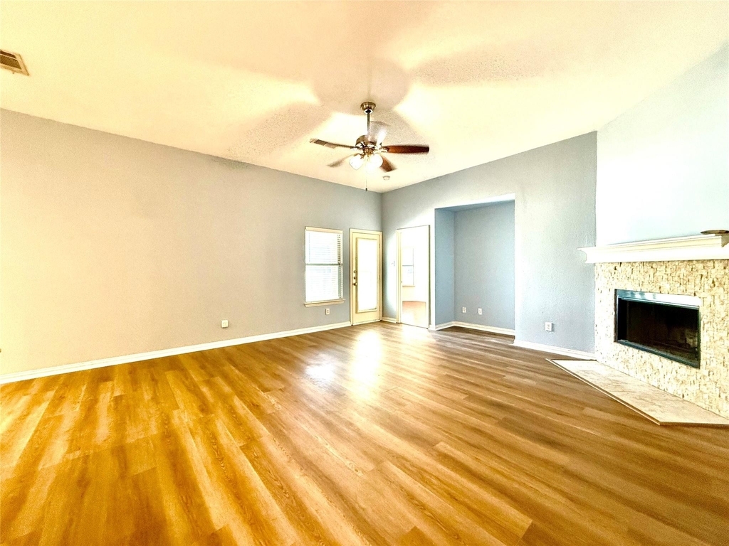 970 Fox Grove Lane - Photo 4