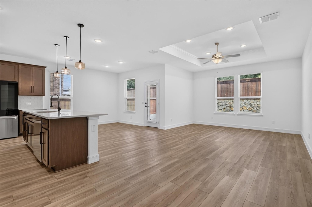 325 Rangars Ridge Place - Photo 4