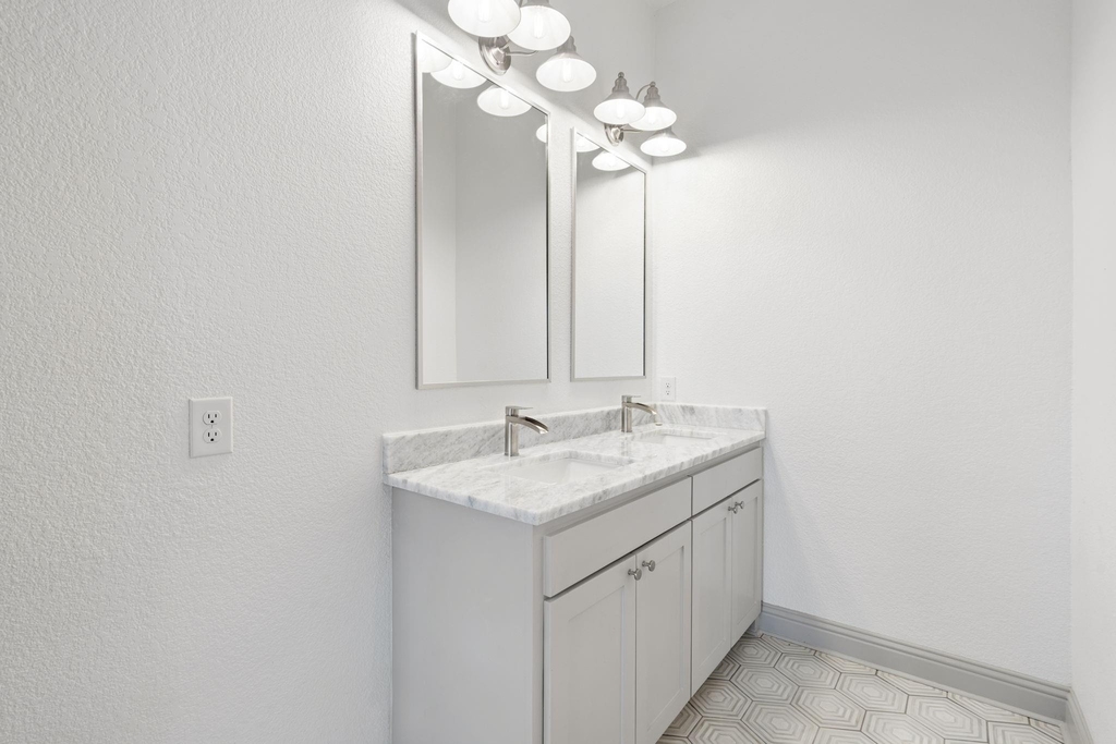 7644 Trailridge Drive - Photo 18