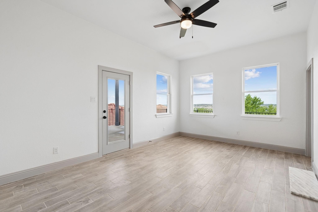 7644 Trailridge Drive - Photo 12