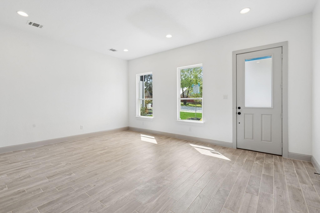 7644 Trailridge Drive - Photo 7