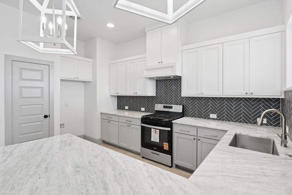 7644 Trailridge Drive - Photo 9