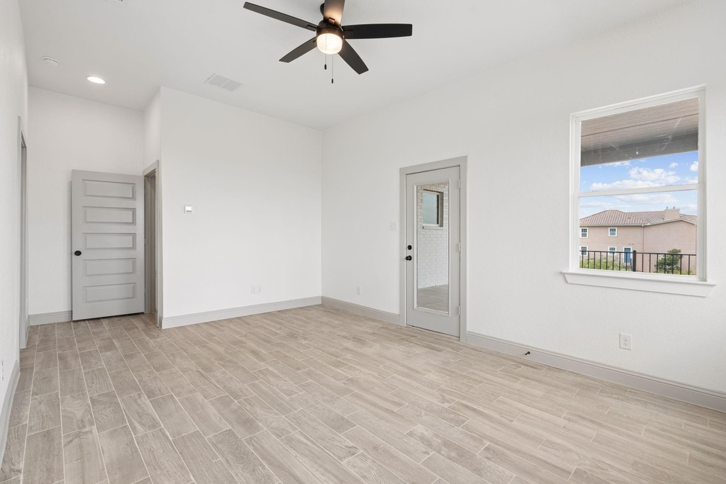 7644 Trailridge Drive - Photo 15