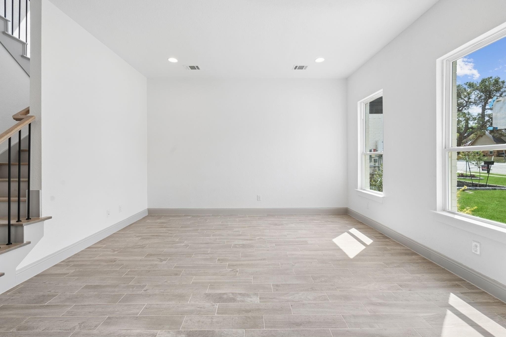 7644 Trailridge Drive - Photo 6