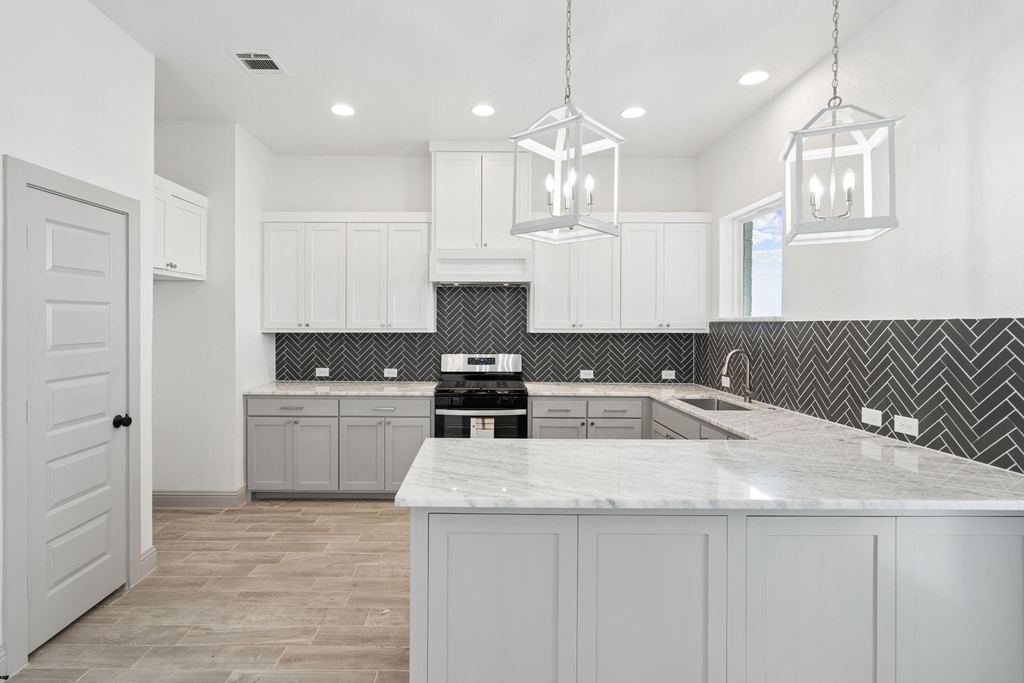 7644 Trailridge Drive - Photo 10