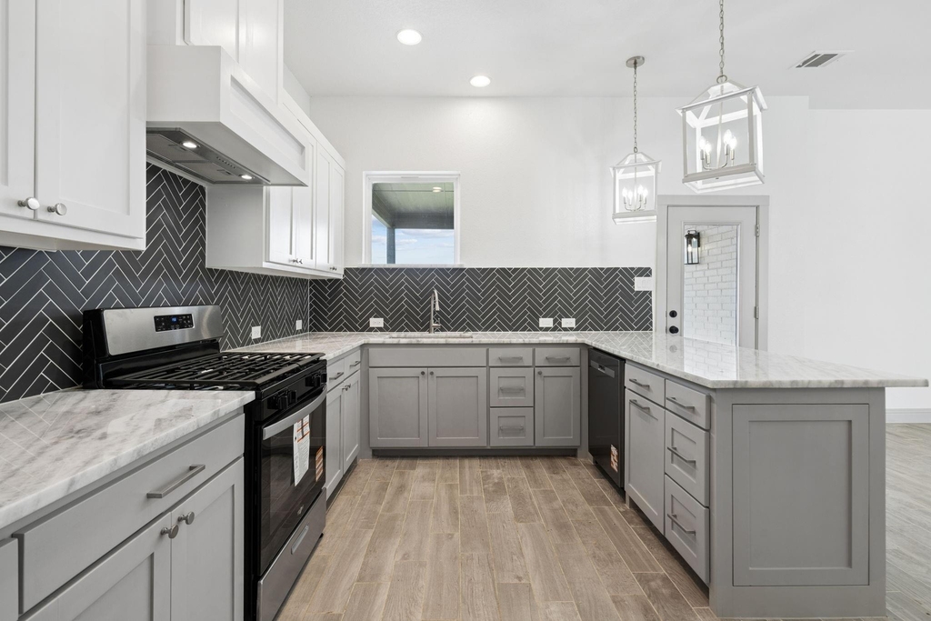 7644 Trailridge Drive - Photo 11
