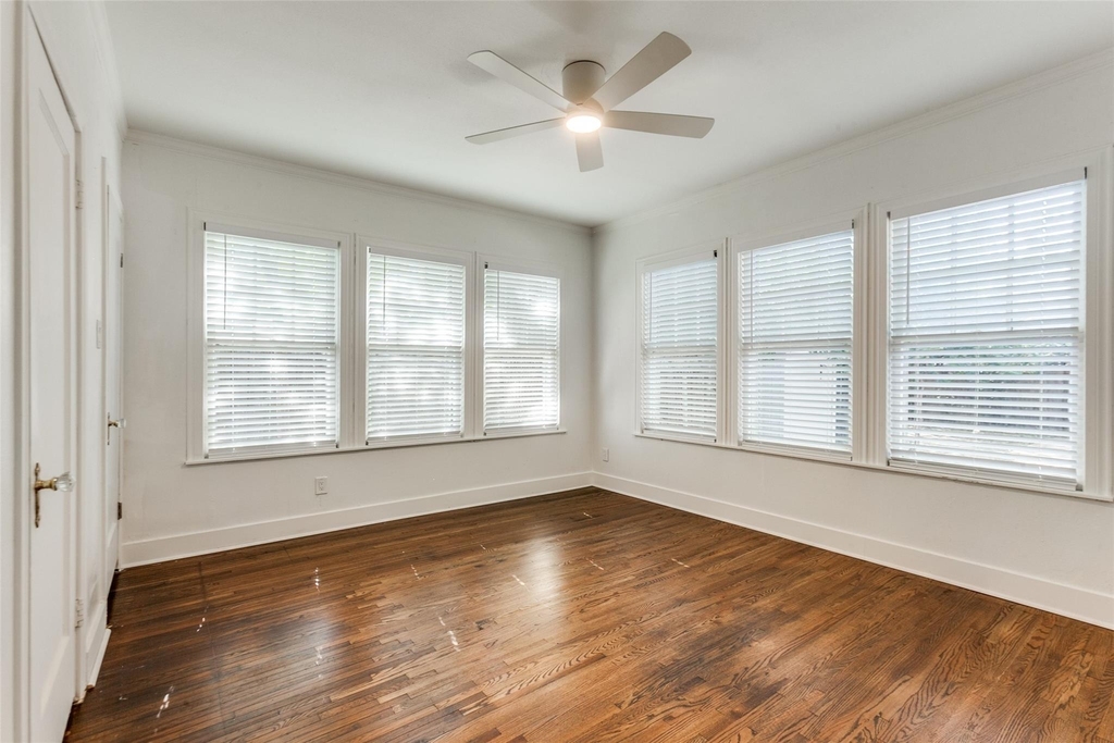5027 Stoneleigh Avenue - Photo 8