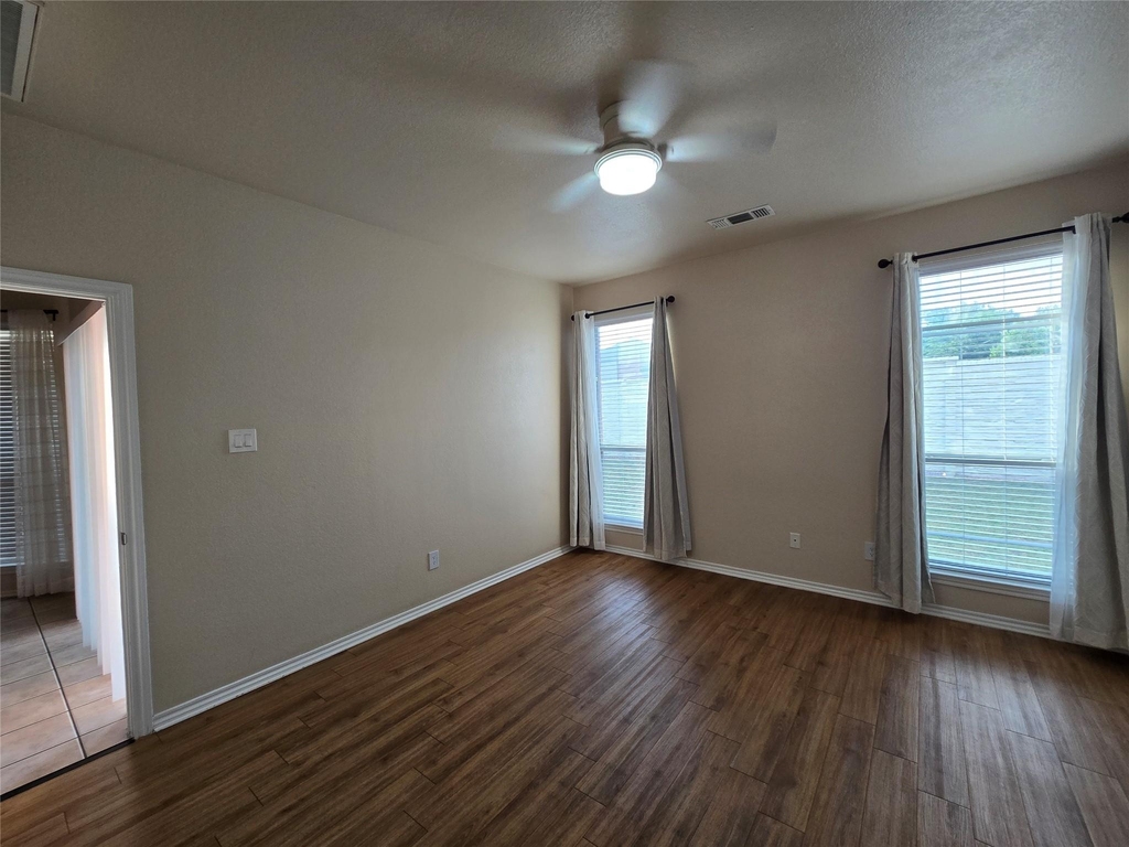 624 Caravan Drive - Photo 10