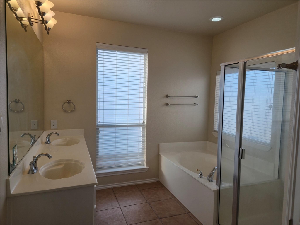 624 Caravan Drive - Photo 12