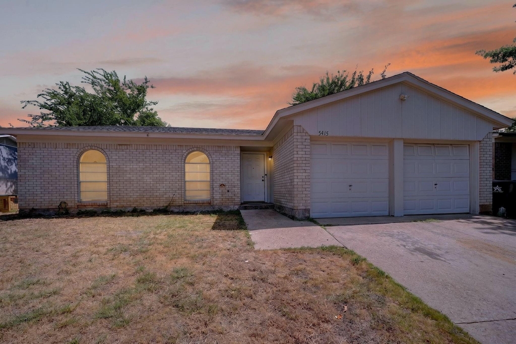 5415 Sandusky Court - Photo 0