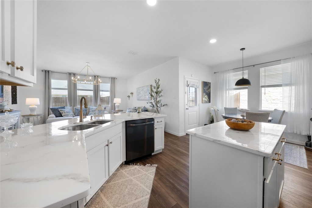 5222 Fallenstone Way - Photo 9