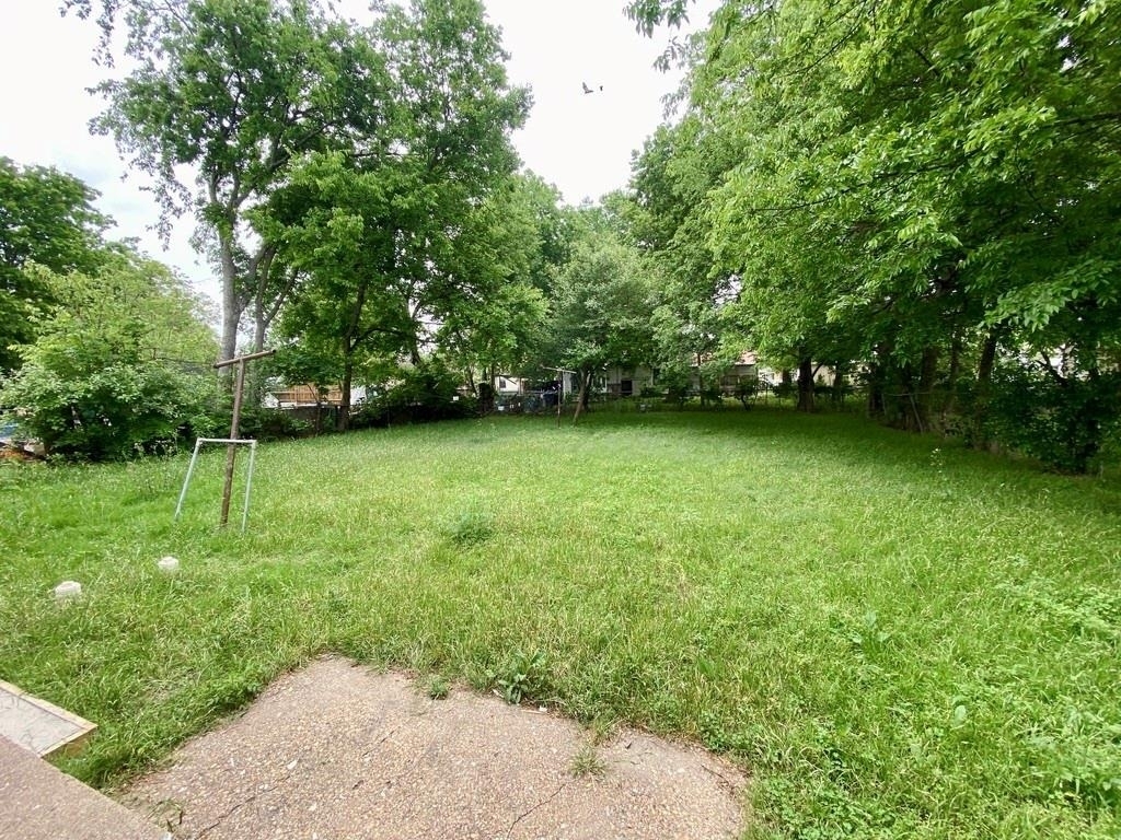 6710 Petain Avenue - Photo 12