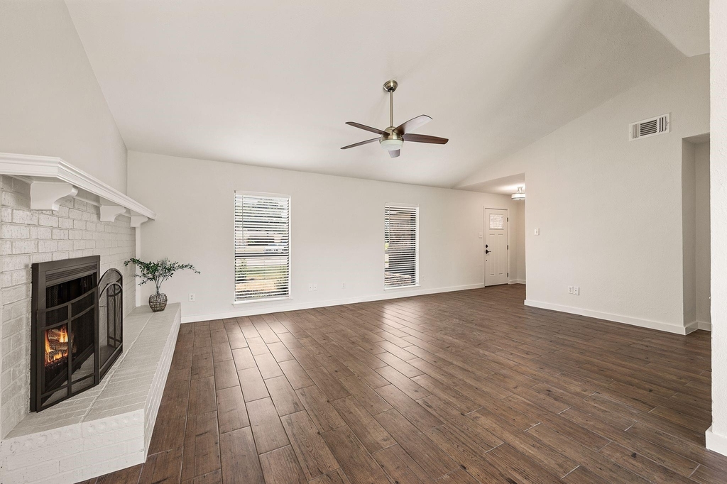 5424 Gregory Drive - Photo 7